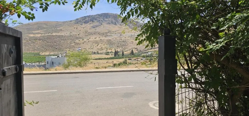 Lodge דביר סוויטות: ג'קוזי כפרי ליד הכנרת Villa Migdal Israel