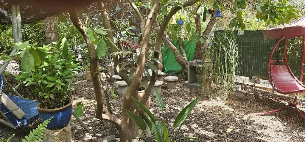 דביר סוויטות: ג'קוזי כפרי ליד הכנרת Villa Migdal 0*,  Israel