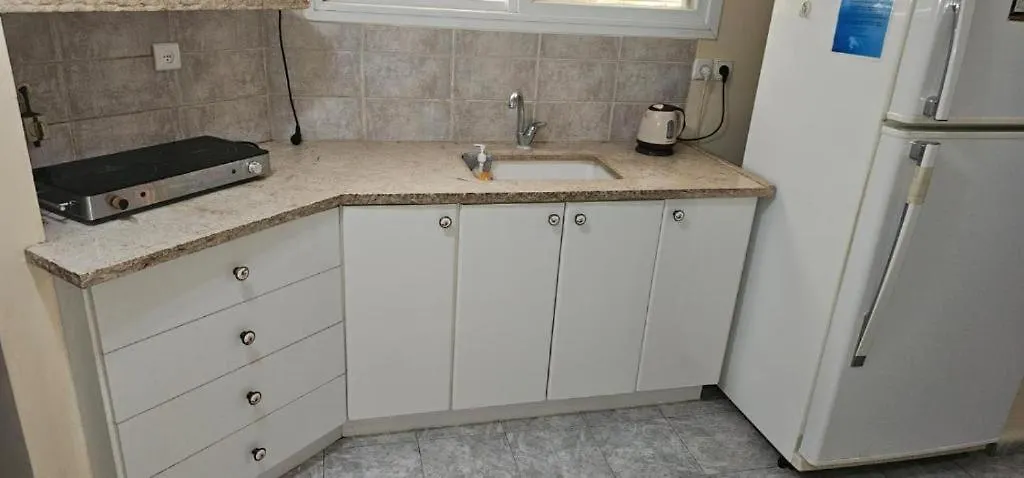 דביר סוויטות: ג'קוזי כפרי ליד הכנרת Villa Migdal
